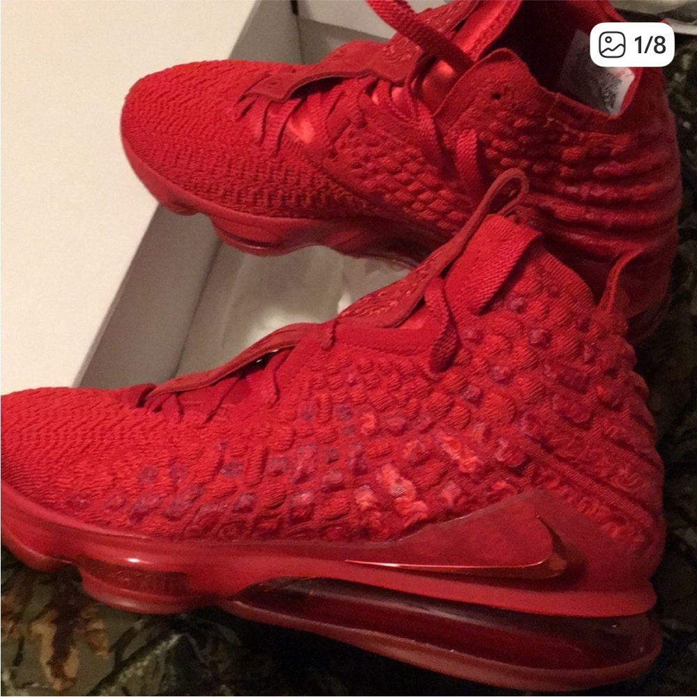 Nike LeBron 17 red carpet